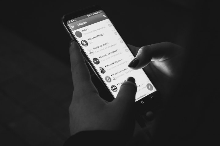 Telegram Account_6000x4000